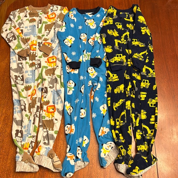 COLD Weather pajama bundle— size 4T - Picture 1 of 1